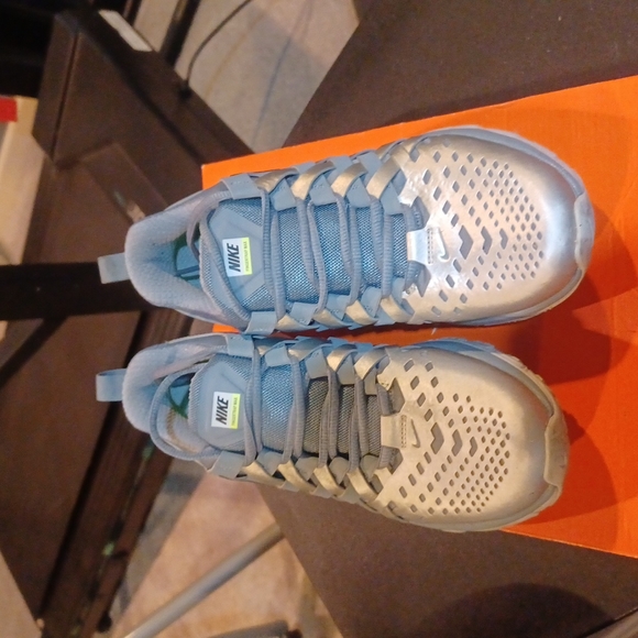 Nike Air Max - Picture 1 of 4